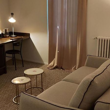 Auberge Le Petit Mas Issoire Ngoại thất bức ảnh